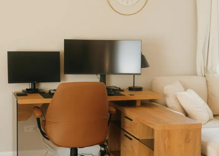Apartamento New Modern 3br • Gym • Workspace • Quiet Location *