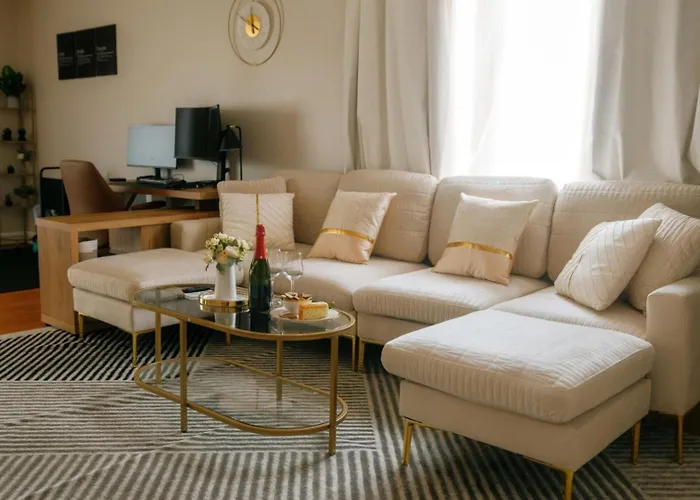 New Modern 3br • Gym • Workspace • Quiet Location Apartamento