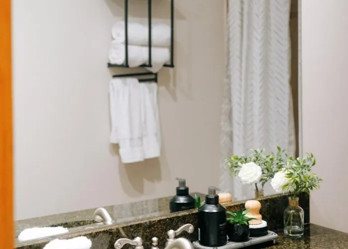 Apartamento New Modern 3br • Gym • Workspace • Quiet Location Chicago