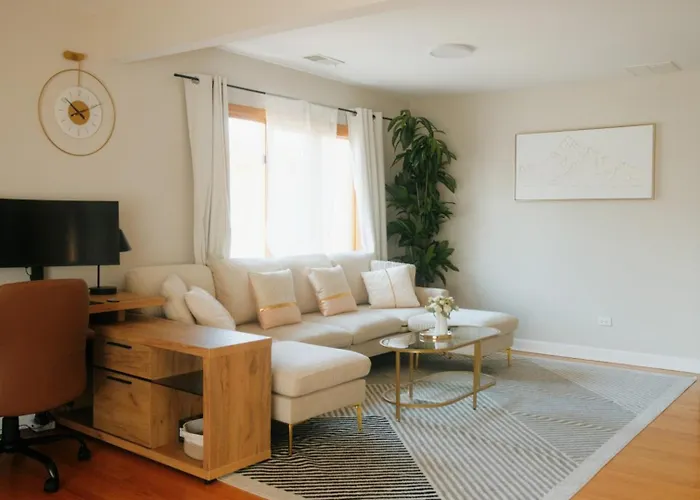 New Modern 3br • Gym • Workspace • Quiet Location